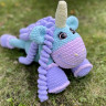 Вязаная крючком плюшевая игрушка Единорожка (сидит) мята-лаванда. Рост 52 см фото 4 — CRYSTAL SHOP