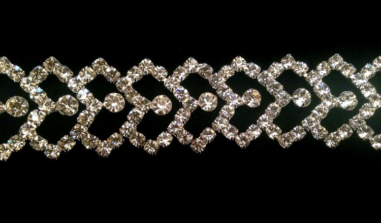 Свадьба платье декор. Танцевальный костюм. Цепь из страз. Цвет Сrystal ss14. Цена за 1 м — CRYSTAL SHOP