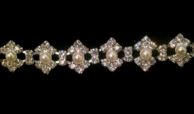 Костюм цеп декор. Цепь из страз и жемчуг. Цвет Сrystal ss14. Цена за 1 м — CRYSTAL SHOP