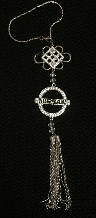 Авто подвеска из страз на зеркало Luxury NISSAN logo — CRYSTAL SHOP