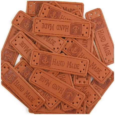 Бирка нашивка кожаная Hand Made якорь. Горизонтальная. Коричневая (1 шт) фото 1 — CRYSTAL SHOP