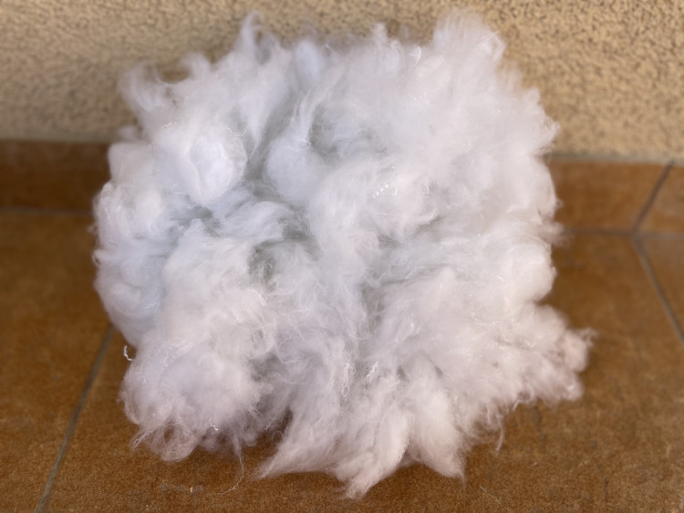 Наполнитель для игрушек и подушек Искусственный лебяжий пух белый (Украина) 240 гр — CRYSTAL SHOP