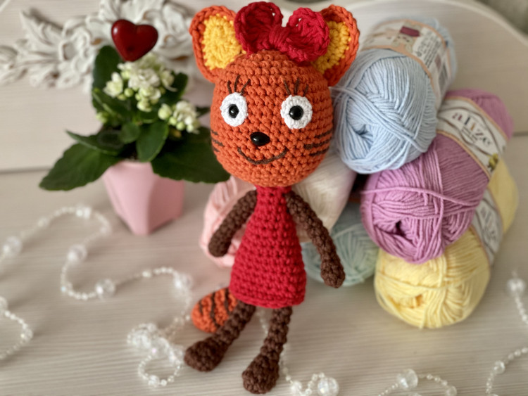Игрушка персонаж Карамелька мультик Три Кота вязаная крючком — CRYSTAL SHOP
